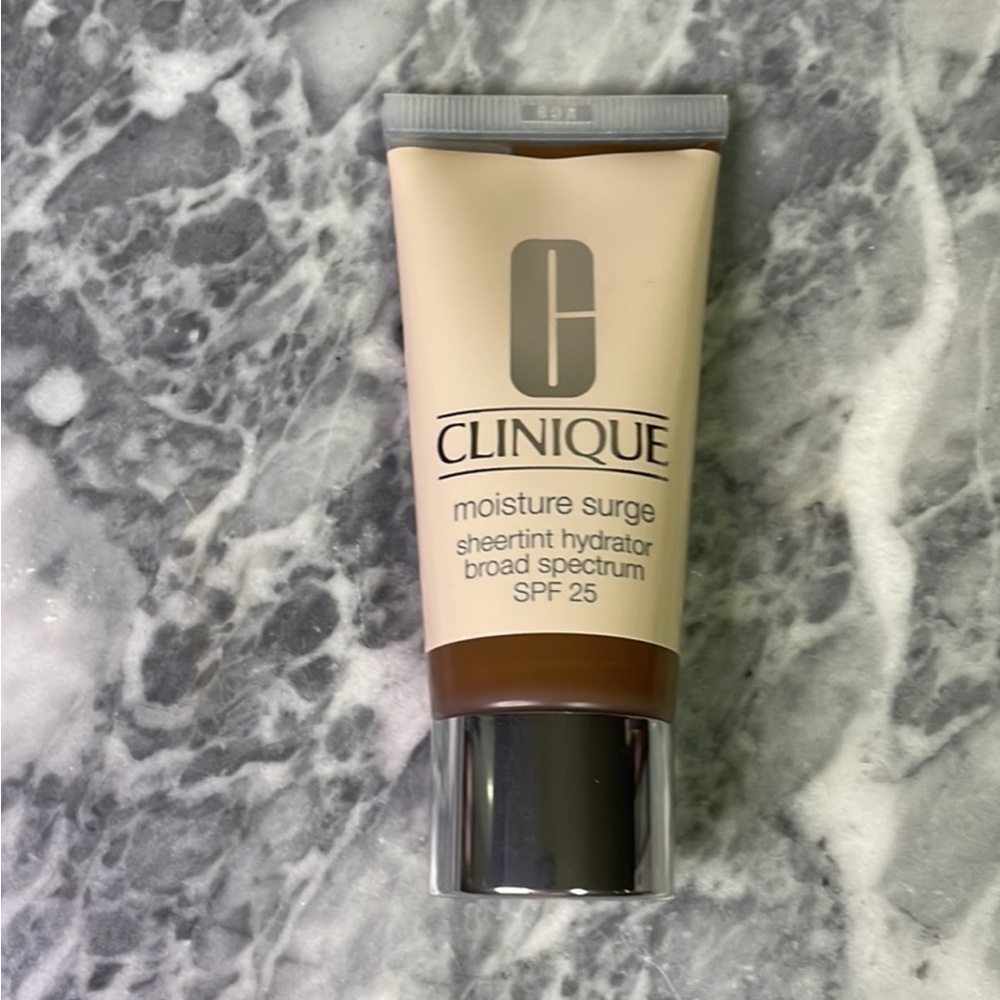 Clinique Moisture Surge‎ Sheertint Hydrator